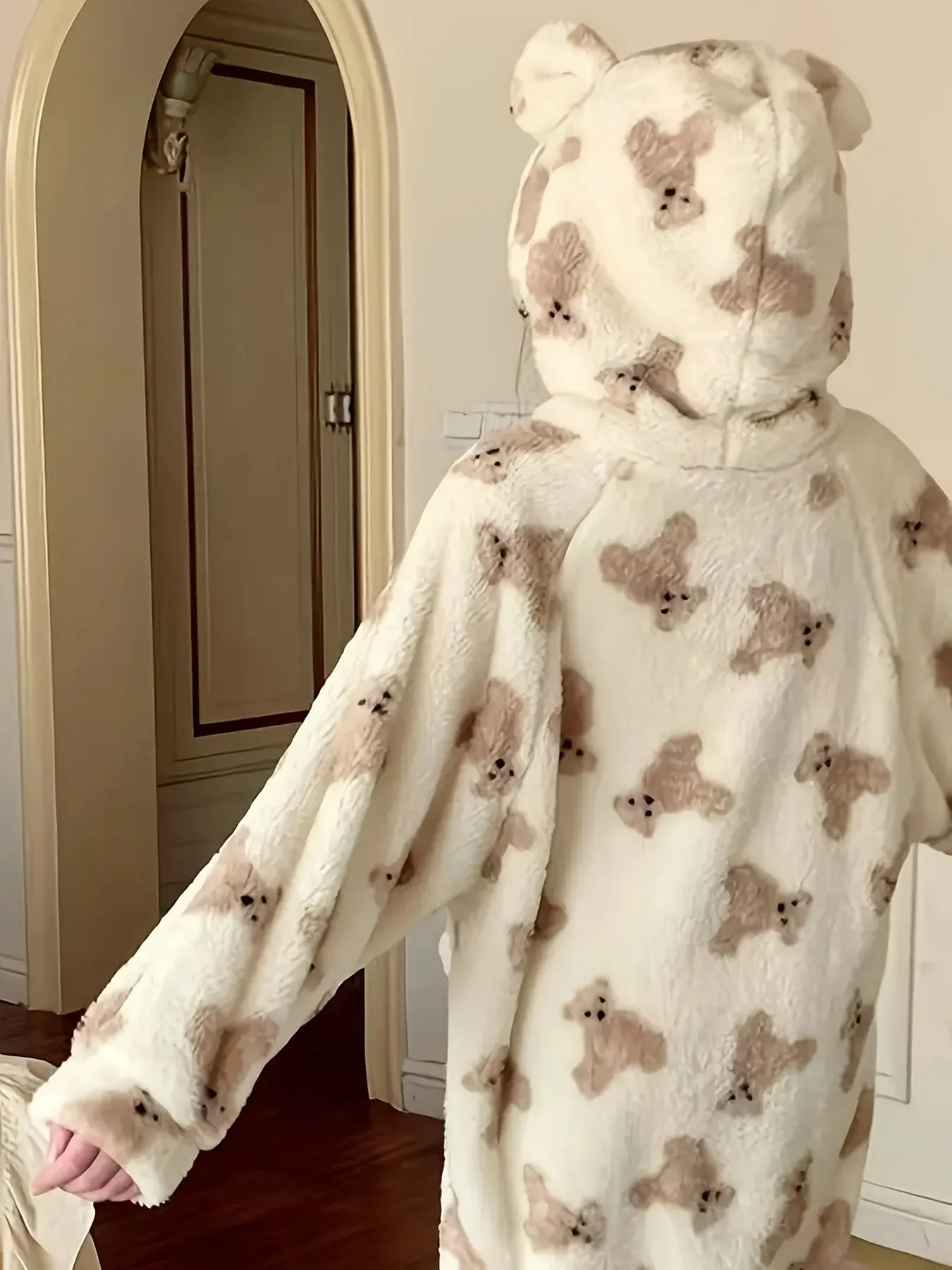 Cartoon Bear Print Fuzzy Night Robe, Long Sleeve Buttons Hooded Robe With Pockets, Women's Sleepwear