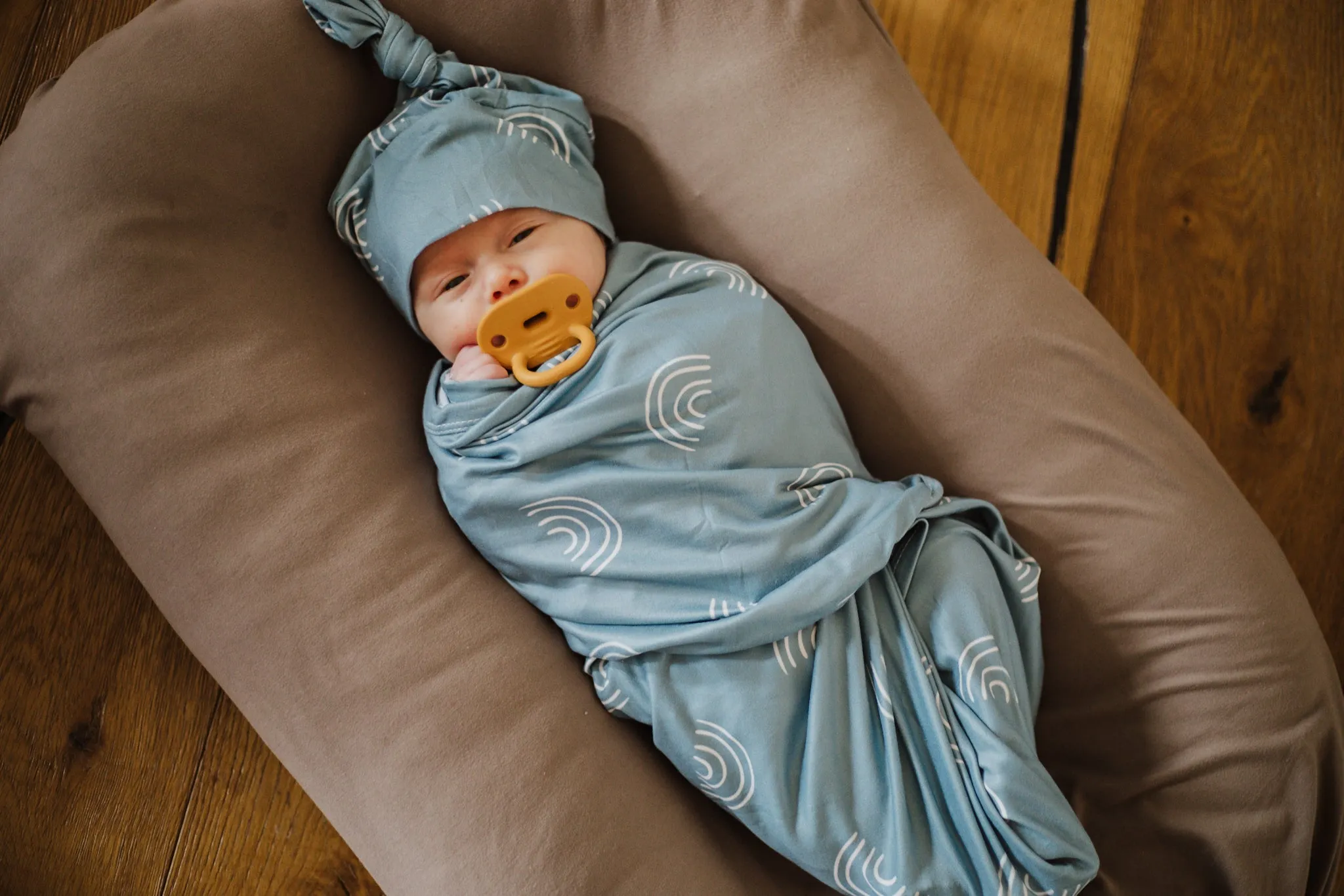 Lightweight Swaddle Blanket - Neutral Rainbows