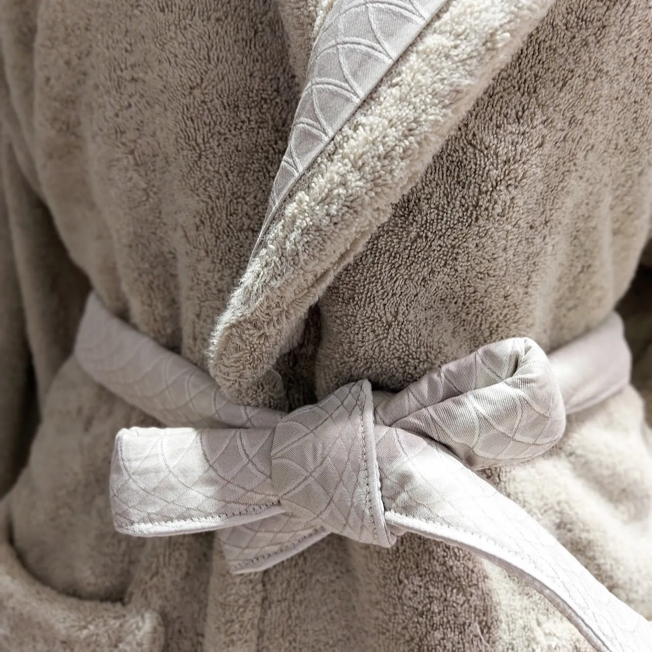 "ARCHI" Bathrobe