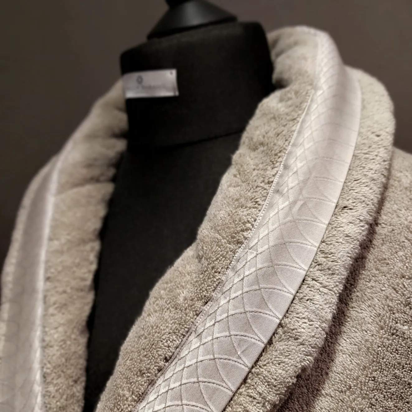 "ARCHI" Bathrobe