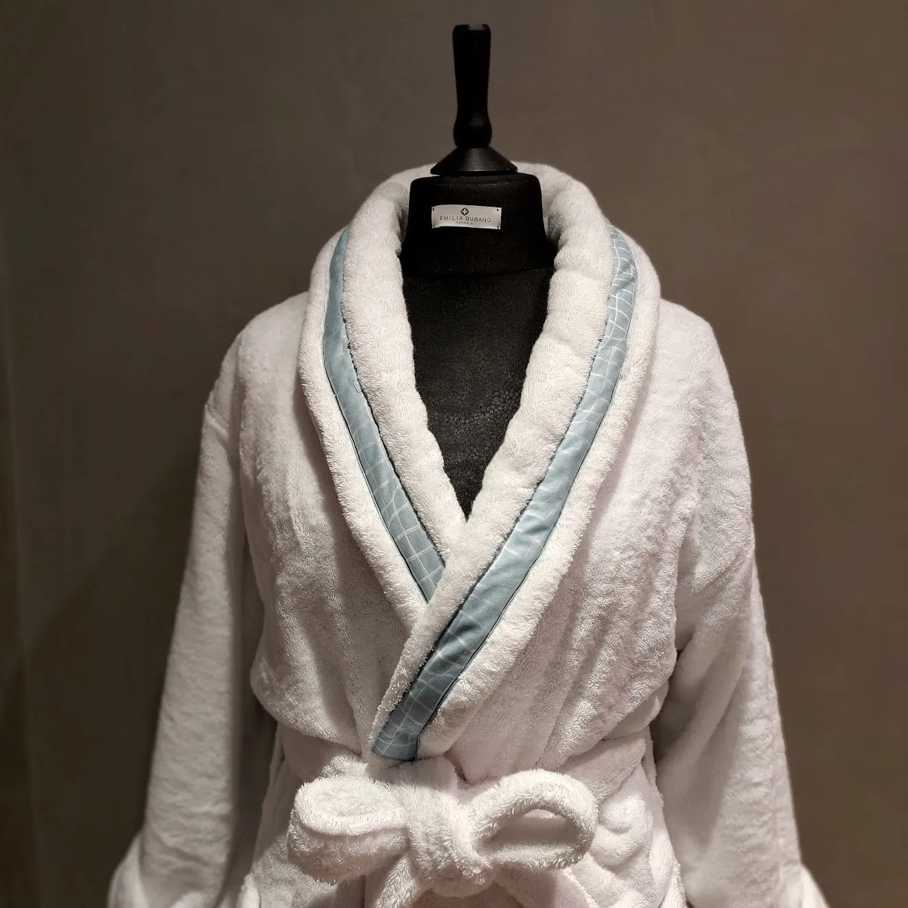 "FLOW" Bathrobe