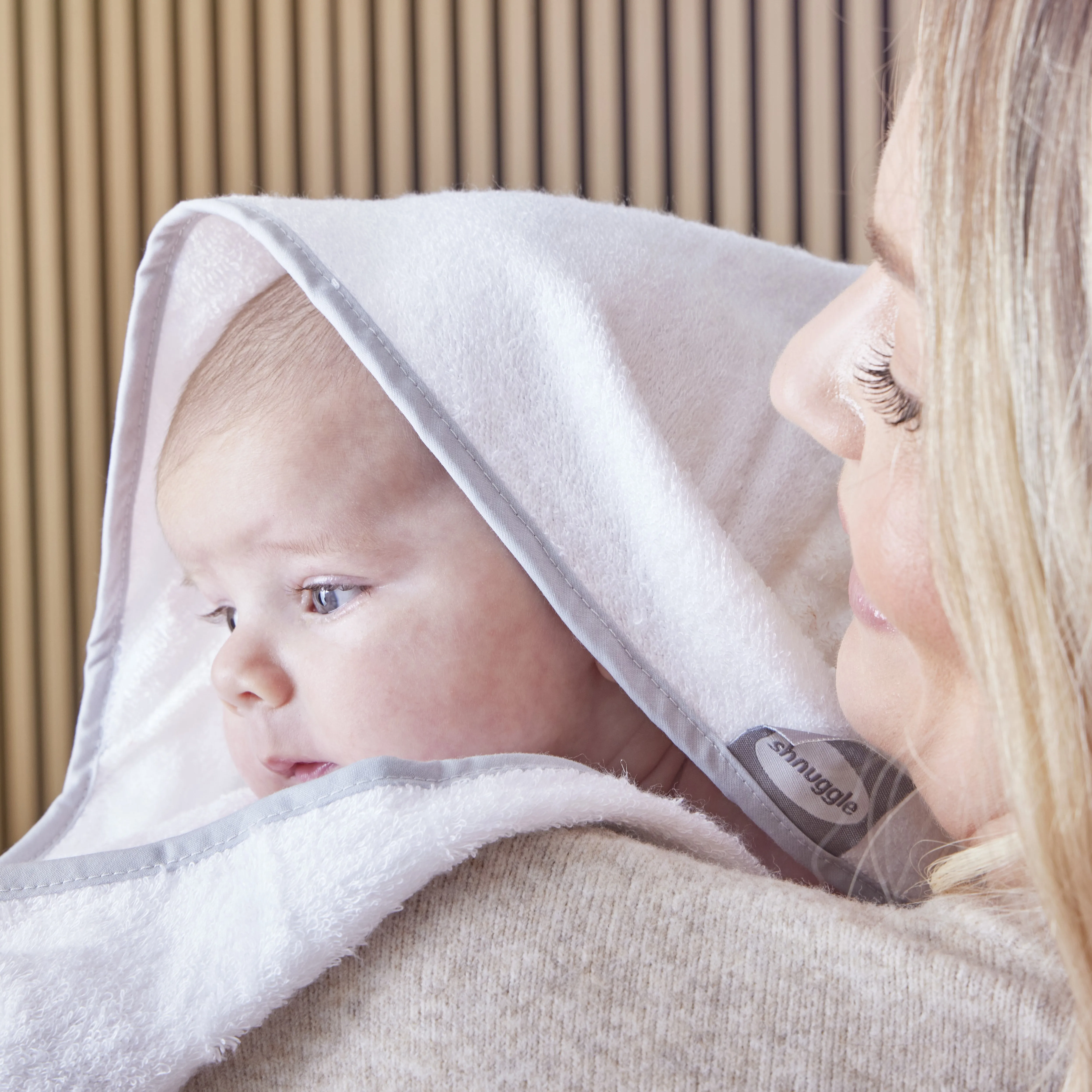 Shnuggle Wearable Baby Towels